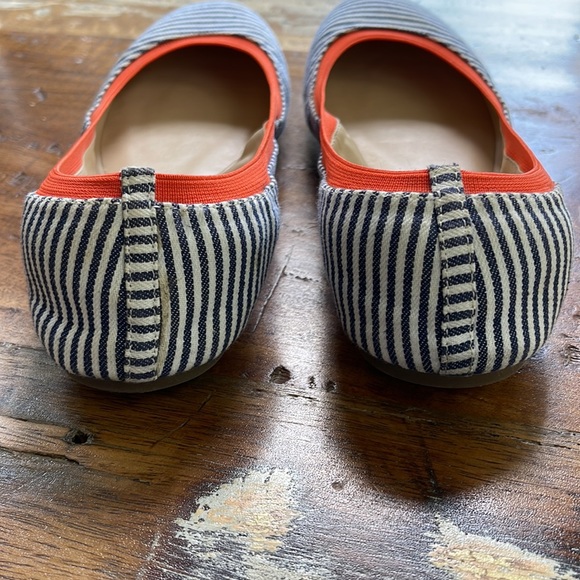 Super cute striped BCBGeneration flats size 9 - Picture 6 of 9